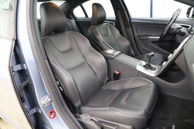 Volvo S60 D4 2.0 190PS Linje Svart Bi-Xenon R-Cam ACC