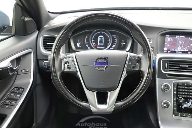 Volvo S60 D4 2.0 190PS Linje Svart Bi-Xenon R-Cam ACC