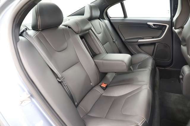Volvo S60 D4 2.0 190PS Linje Svart Bi-Xenon R-Cam ACC