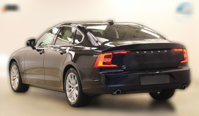 Volvo S90 2.0 T4 190PS Momentum Memory Carplay ACC