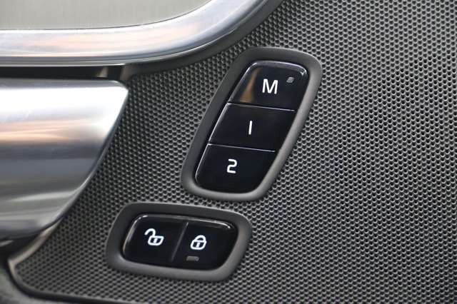 Volvo S90 2.0 T4 190PS Momentum Memory Carplay ACC