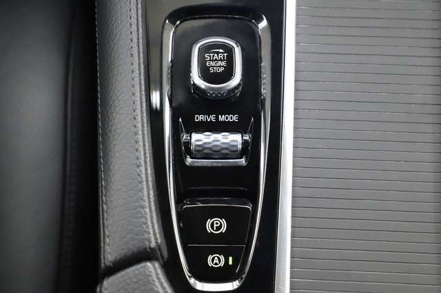Volvo S90 2.0 T4 190PS Momentum Memory Carplay ACC