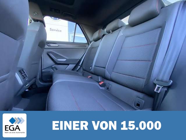 Volkswagen T-Roc 1.5 TSI Sport STANDHEIZUNG+PANORAMA+NAVI+D