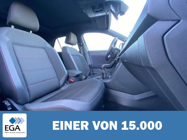 Volkswagen T-Roc 1.5 TSI Sport STANDHEIZUNG+PANORAMA+NAVI+D