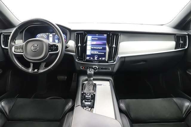 Volvo S90 2.0 T6 320PS AWD R Design HUD ACC Carplay