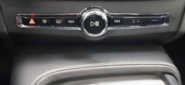 Volvo S90 2.0 T6 320PS AWD R Design HUD ACC Carplay