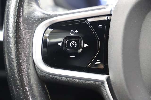 Volvo S90 2.0 T6 320PS AWD R Design HUD ACC Carplay