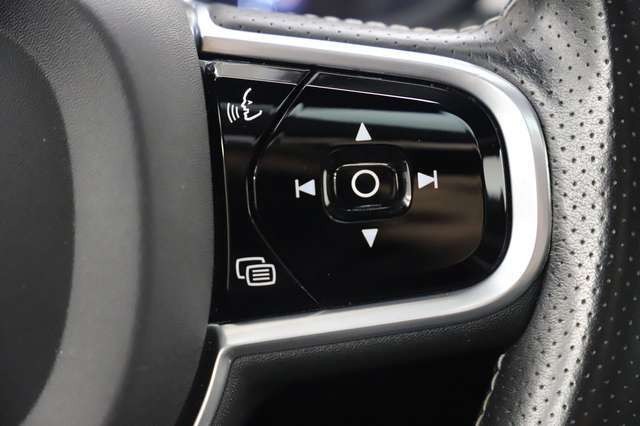 Volvo S90 2.0 T6 320PS AWD R Design HUD ACC Carplay