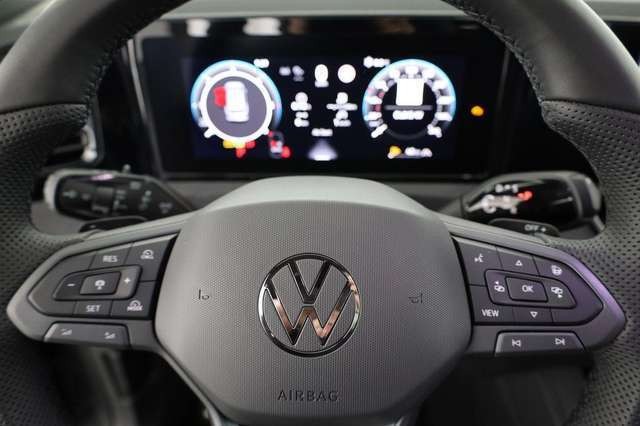 Volkswagen Tiguan TDI DSG 4M R-LINE Black, 20-Zoll, Pano, Leder, IQ.