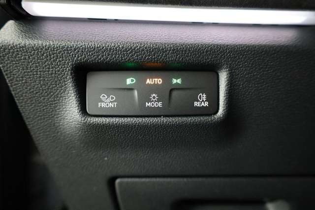 Volkswagen Tiguan TDI DSG 4M R-LINE Black, 20-Zoll, Pano, Leder, IQ.