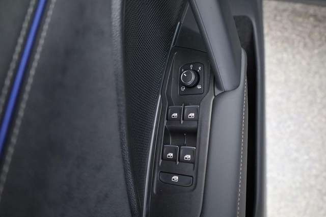 Volkswagen Tiguan TDI DSG 4M R-LINE Black, 20-Zoll, Pano, Leder, IQ.