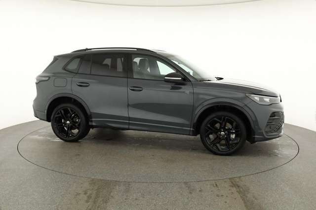 Volkswagen Tiguan TDI DSG 4M R-LINE Black, 20-Zoll, Pano, Leder, IQ.