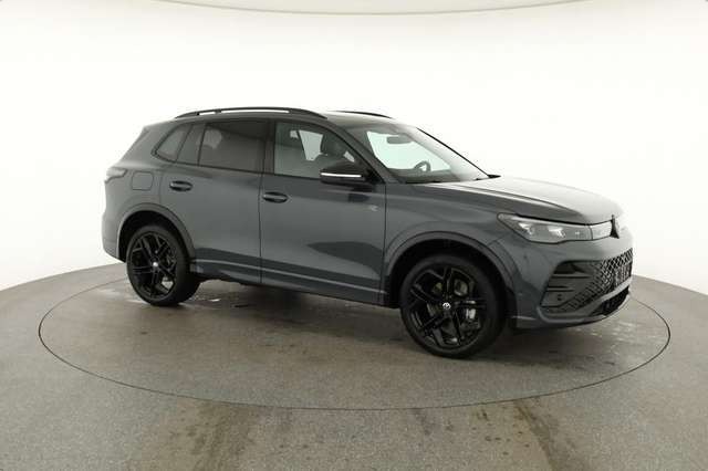 Volkswagen Tiguan TDI DSG 4M R-LINE Black, 20-Zoll, Pano, Leder, IQ.