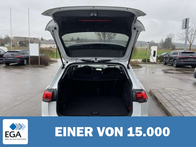 Volkswagen Golf Variant 2.0 TDI DSG LIFE NAVI+LED+APP-CONNE