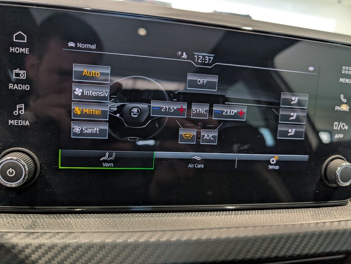 Skoda Kamiq 1.0l TSI DSG Monte Carlo 5J Garantie Matrix Beam AHK
