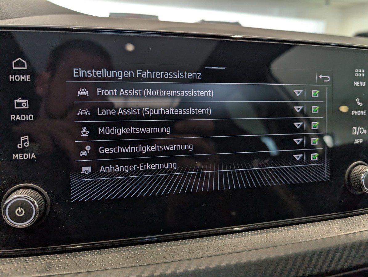 Skoda Kamiq 1.0l TSI DSG Monte Carlo 5J Garantie Matrix Beam AHK