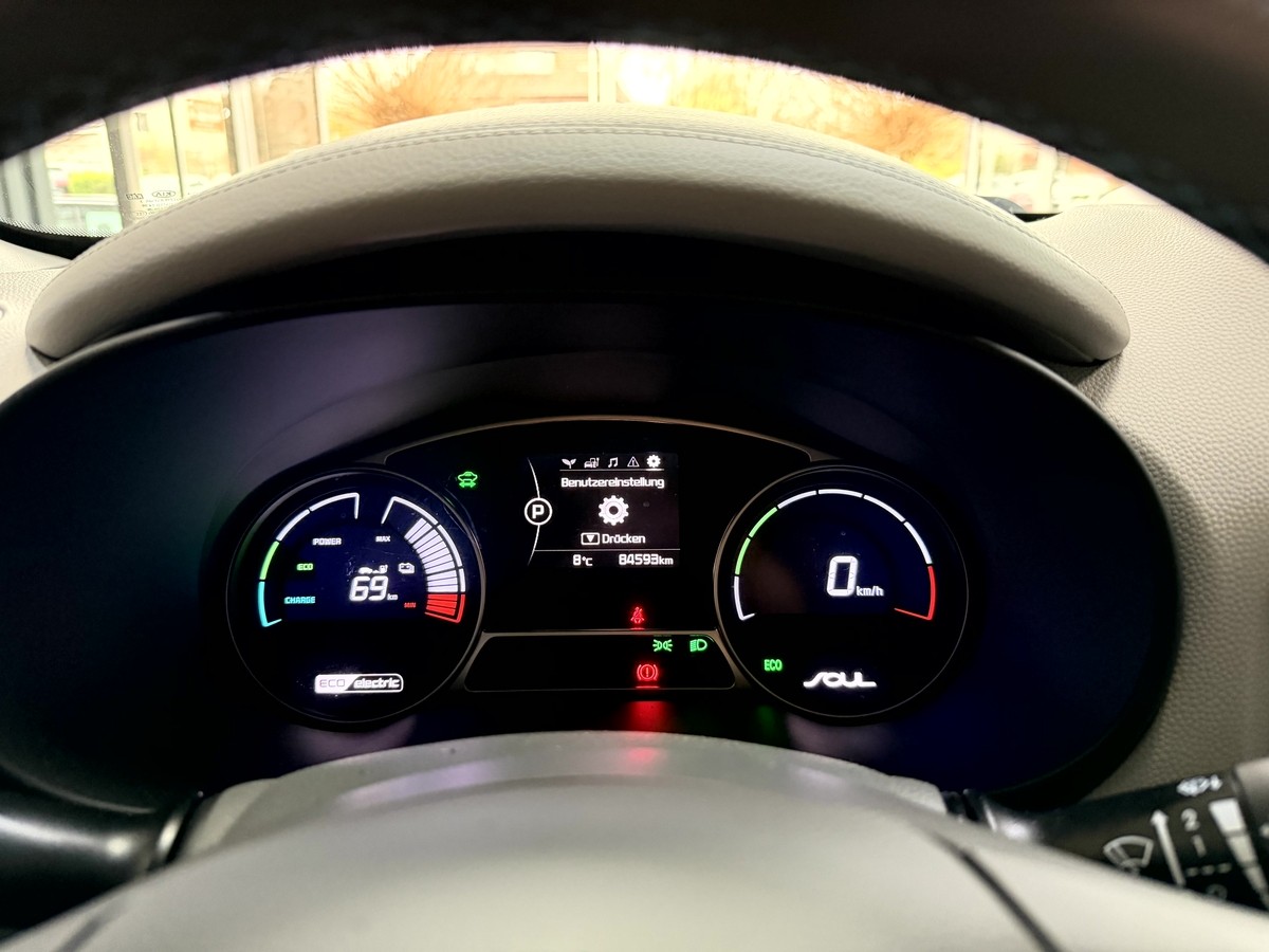 Kia Soul EV Play Navi Temp R.Cam SHZ