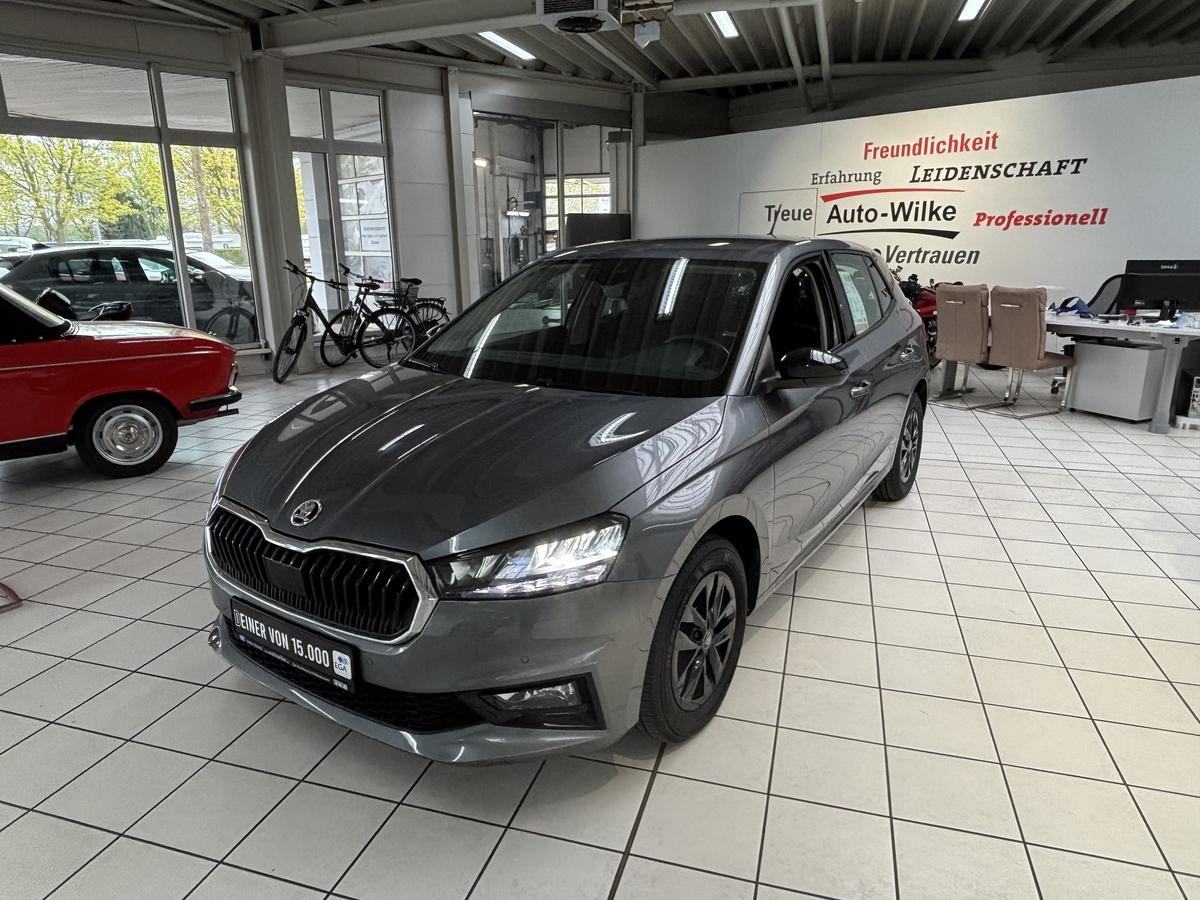 Skoda Fabia 1.0 TSI Selection*LED*CARPLAY*SITZHEIZUNG*KAMERA*