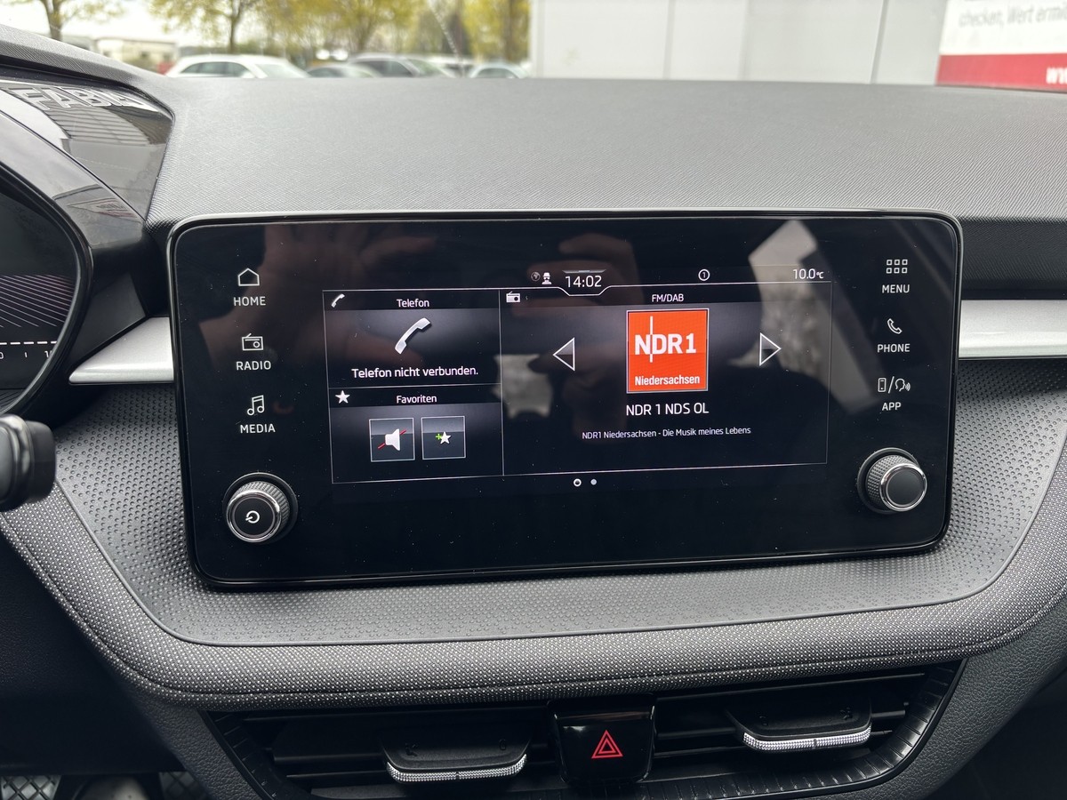 Skoda Fabia 1.0 TSI Selection*LED*CARPLAY*SITZHEIZUNG*KAMERA*