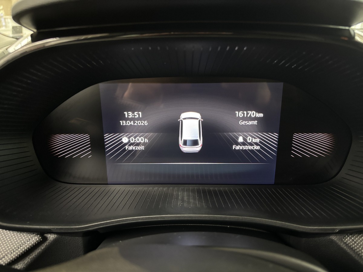 Skoda Fabia 1.0 TSI Selection*LED*CARPLAY*SITZHEIZUNG*KAMERA*