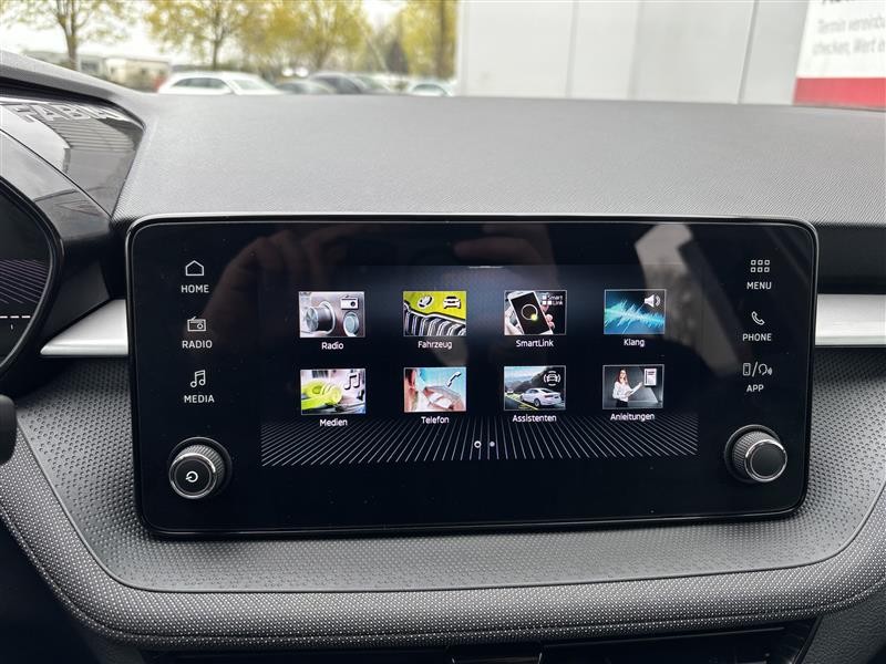 Skoda Fabia 1.0 TSI Selection*LED*CARPLAY*SITZHEIZUNG*KAMERA*