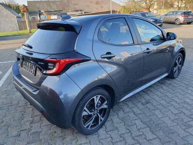 Toyota Yaris Hybrid 116 1.5 VVT-i Teamplayer