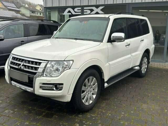 Mitsubishi Pajero 5-Türer TOP 3.2 DI-D Automatik (Leder schwarz)