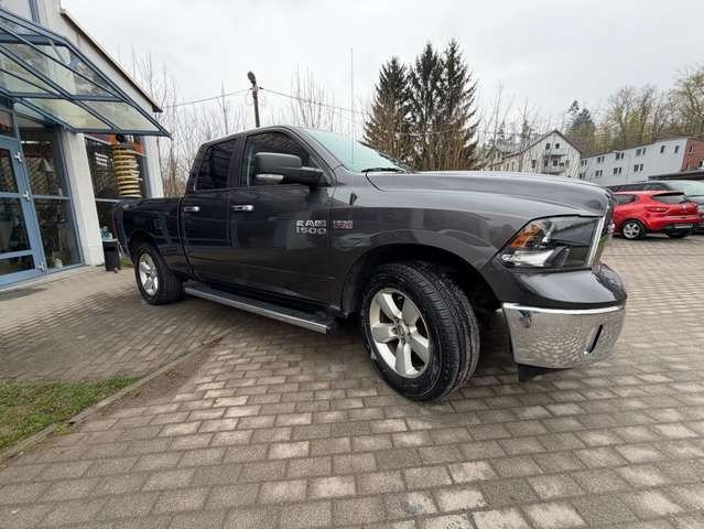 Dodge RAM 1500 5,7 HEMI 4+4 6 Sitzer