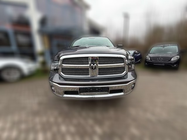 Dodge RAM 1500 5,7 HEMI 4+4 6 Sitzer