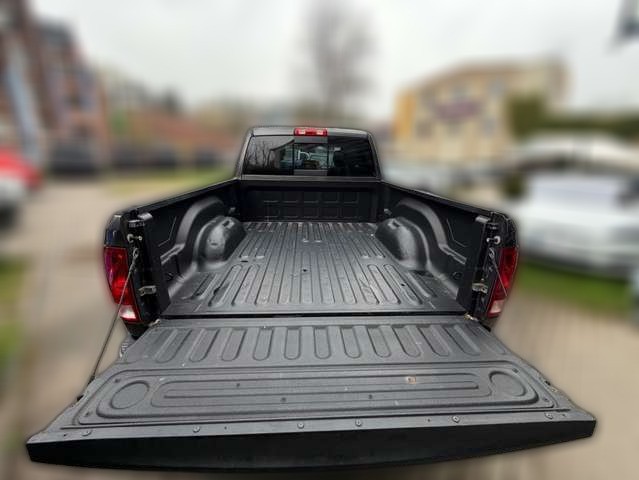 Dodge RAM 1500 5,7 HEMI 4+4 6 Sitzer