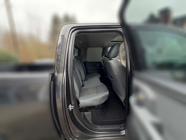 Dodge RAM 1500 5,7 HEMI 4+4 6 Sitzer