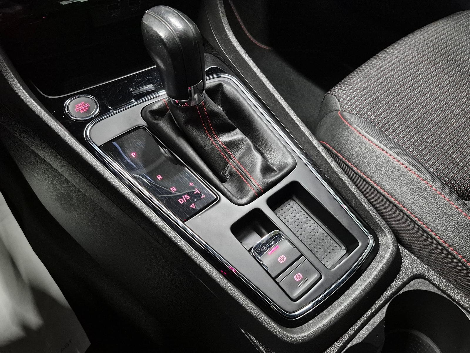 Seat Leon ST FR LED/Navi/Beats/Keyl./DCC/SHZ/Kam/18LM