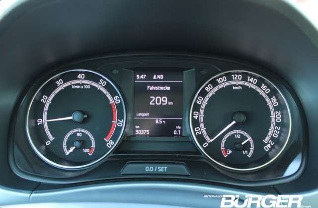 Skoda Fabia Combi Ambition Navi SitzHZG Tempom Klimaauto CarPl