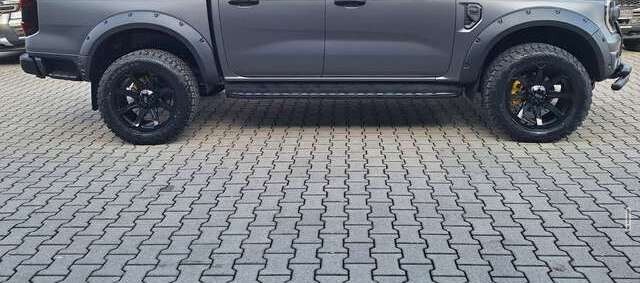 Ford Ranger Platinum 3,0 FOLIERT MATT HÖHER 20ZUmbau Breiter