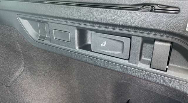 Volkswagen Passat Variant 2.0 Business Pano Navi ACC 360° IQ-Dri...