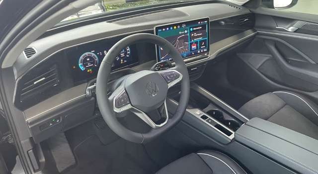 Volkswagen Passat Variant 2.0 Business Pano Navi ACC 360° IQ-Dri...