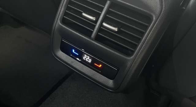 Volkswagen Passat Variant 2.0 Business Pano Navi ACC 360° IQ-Dri...