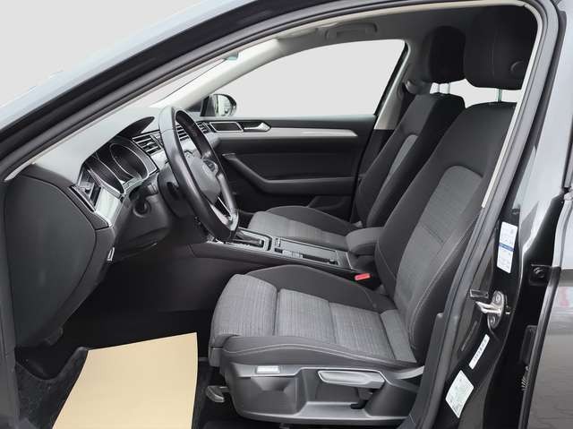 Volkswagen Passat Variant 2.0 TDI DSG Business AHK NAVI PDC