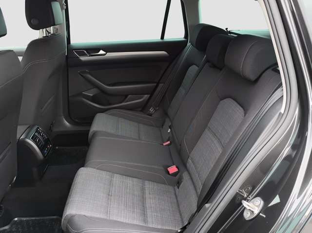 Volkswagen Passat Variant 2.0 TDI DSG Business AHK NAVI PDC