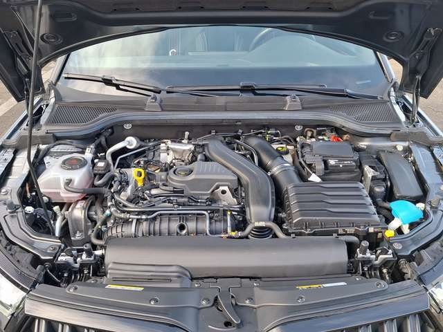Skoda Kamiq 1.5 TSI Monte Carlo DSG / NAVI / AHK / PANORAMA