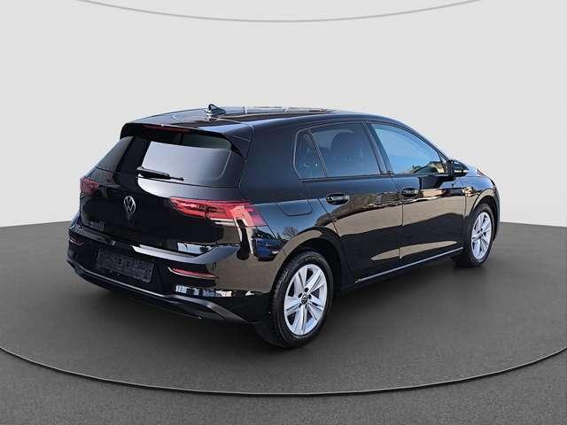 Volkswagen Golf 8 Lim. 1.5 TSI Life LED NAVI RFK