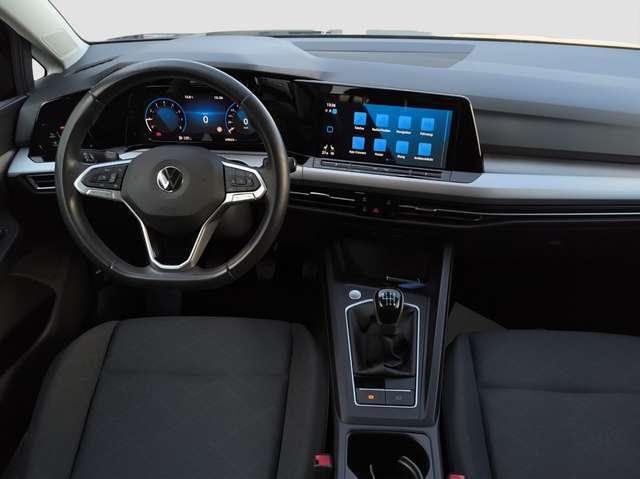 Volkswagen Golf 8 Lim. 1.5 TSI Life LED NAVI RFK