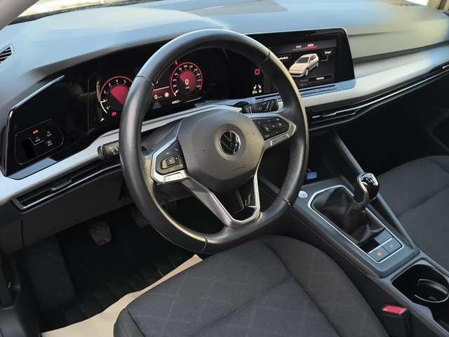 Volkswagen Golf 8 Lim. 1.5 TSI Life LED NAVI RFK