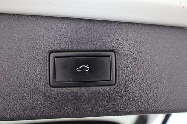 Volkswagen Tiguan Allspace 2.0 TDI DSG 4M Highline R-Line, 7-Sitzer, AHK, Sta