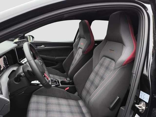 Volkswagen Golf GTI 8 2.0 TSI DSG BLACK STYLE AHK PANO H&K-SOUND NAVI
