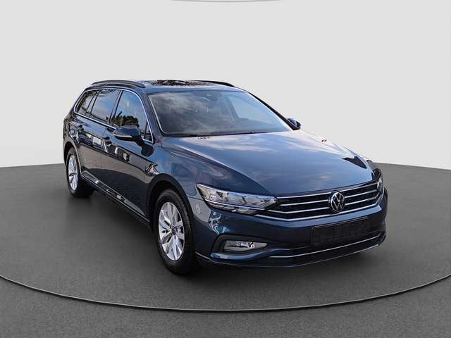 Volkswagen Passat Variant 1.5 TSI DSG Business AHK NAVI PDC Facelift