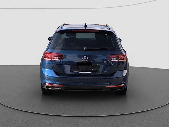 Volkswagen Passat Variant 1.5 TSI DSG Business AHK NAVI PDC Facelift