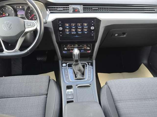Volkswagen Passat Var. 1.5 TSI DSG Business AHK NAVI PDC Facelift