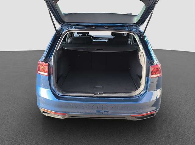 Volkswagen Passat Variant 1.5 TSI DSG Business AHK NAVI PDC Facelift
