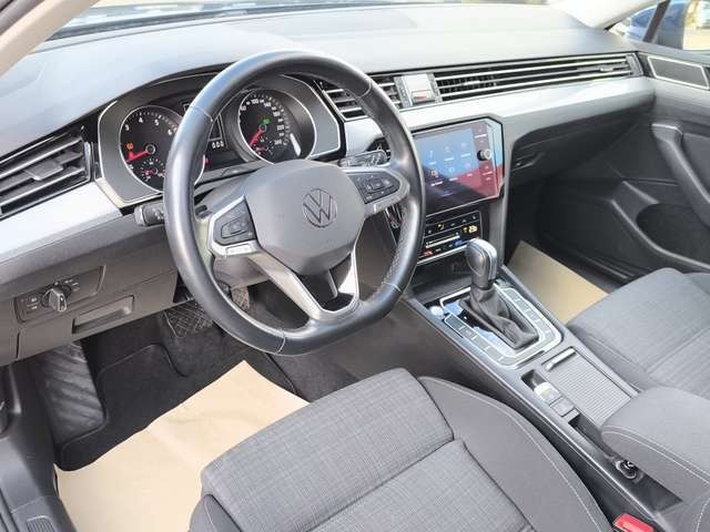 Volkswagen Passat Variant 1.5 TSI DSG Business AHK NAVI PDC Facelift